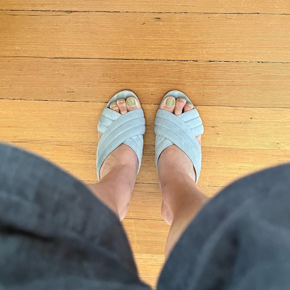 Vince Camuto Heels - Picture 6 of 7